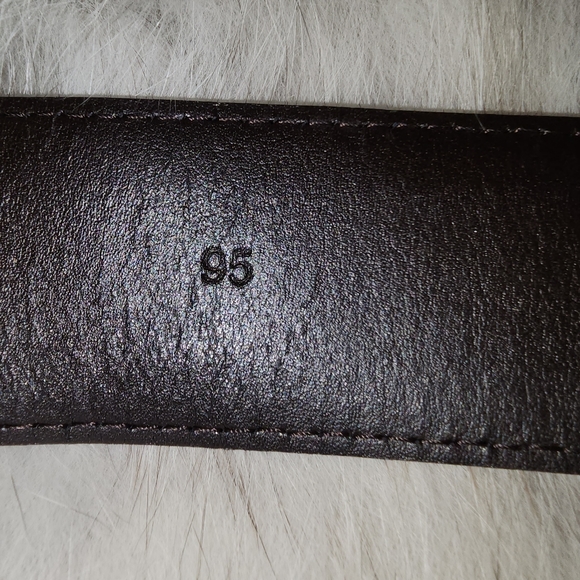 Gucci Classic GG Supreme Belt - Picture 8 of 9